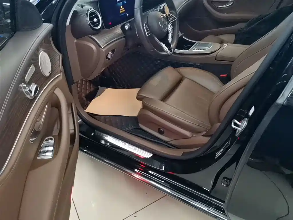 Mercedes-Benz E-Class 2022 Second Facelift E 300 L Luxury фото 23