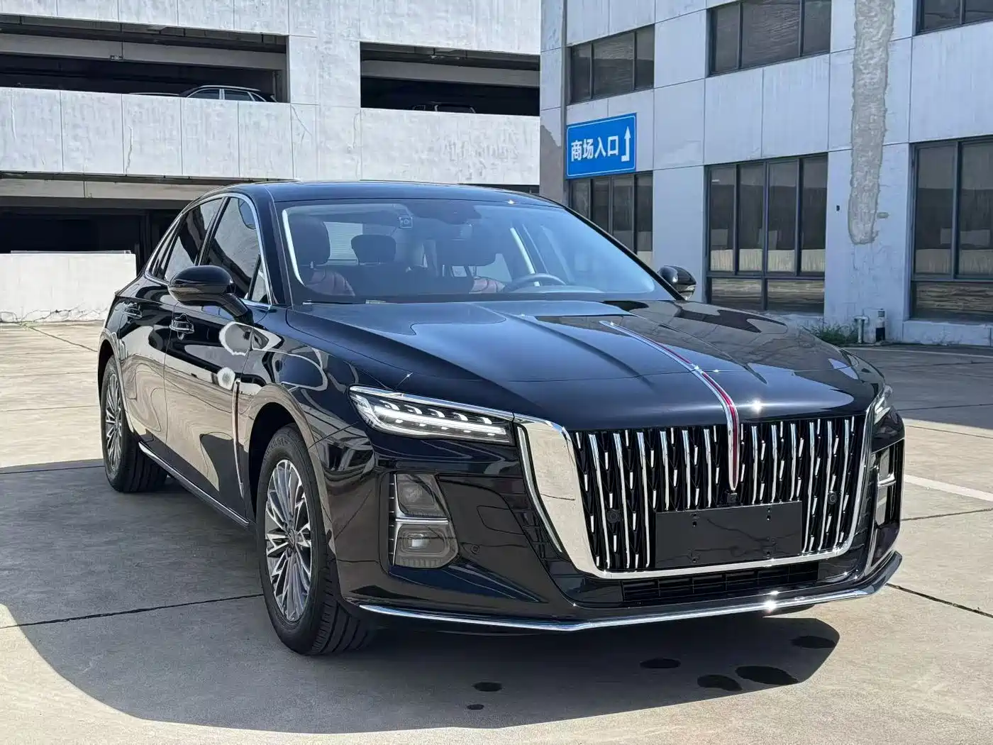 Hongqi H5 2024 1.5T DCT Smart Connect Flag Rhythm Edition фото 8