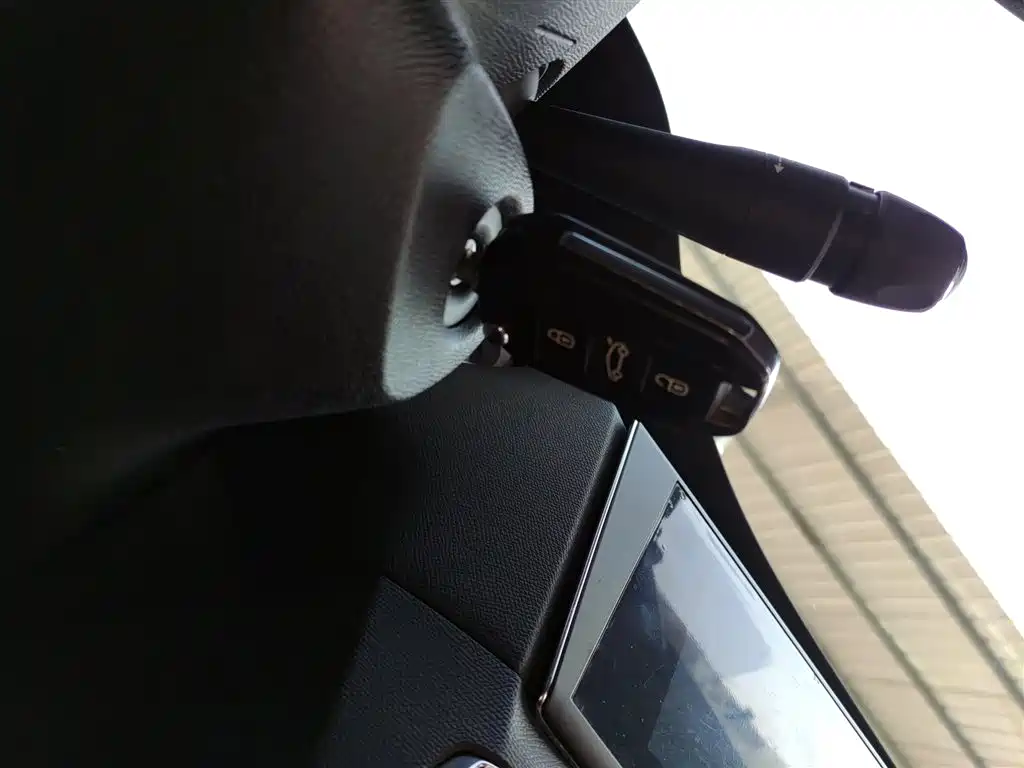 Peugeot 408 2014 1.8L Automatic Luxury Edition фото 9