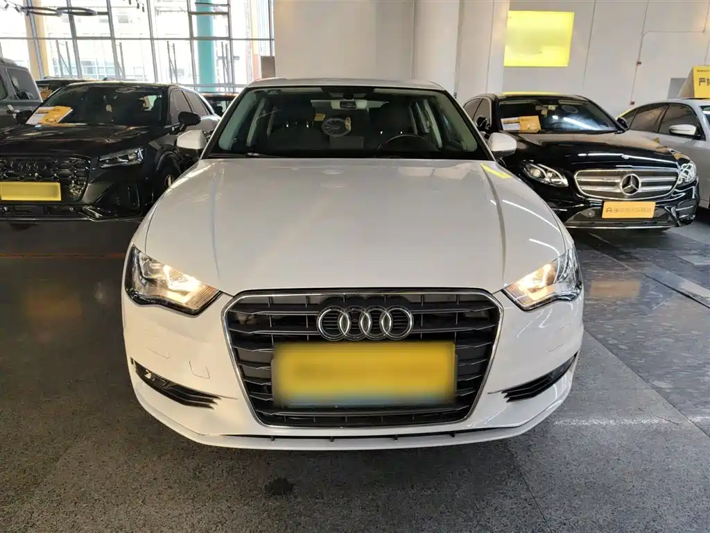 Audi A3 2016 Limousine 35 TFSI Progressive фото 3