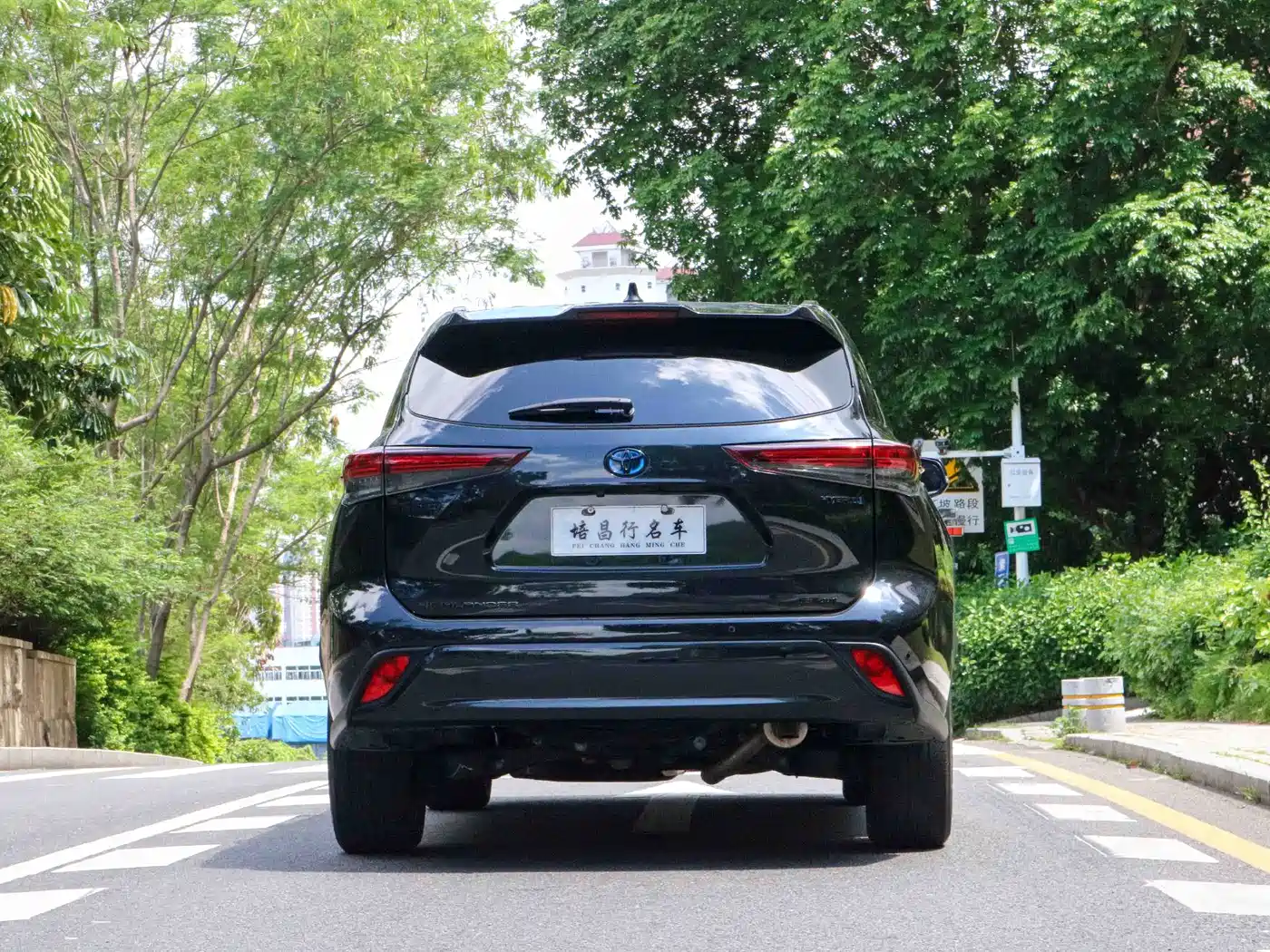 TOYOTA HIGHLANDER
