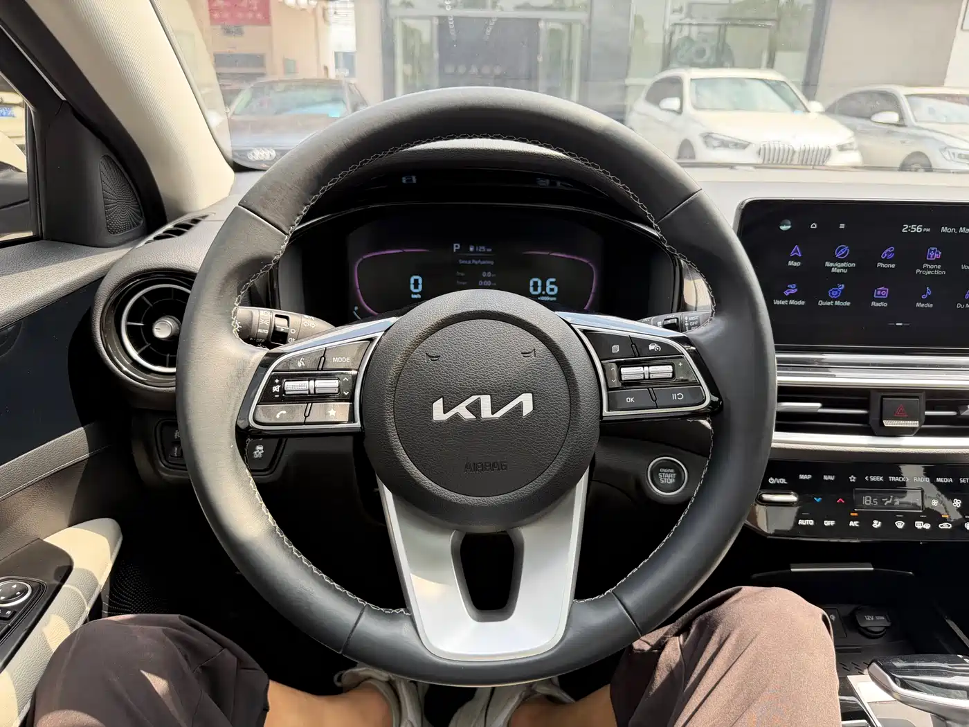 Kia K3 2023 Model 1.5L CVT Luxury Edition фото 10