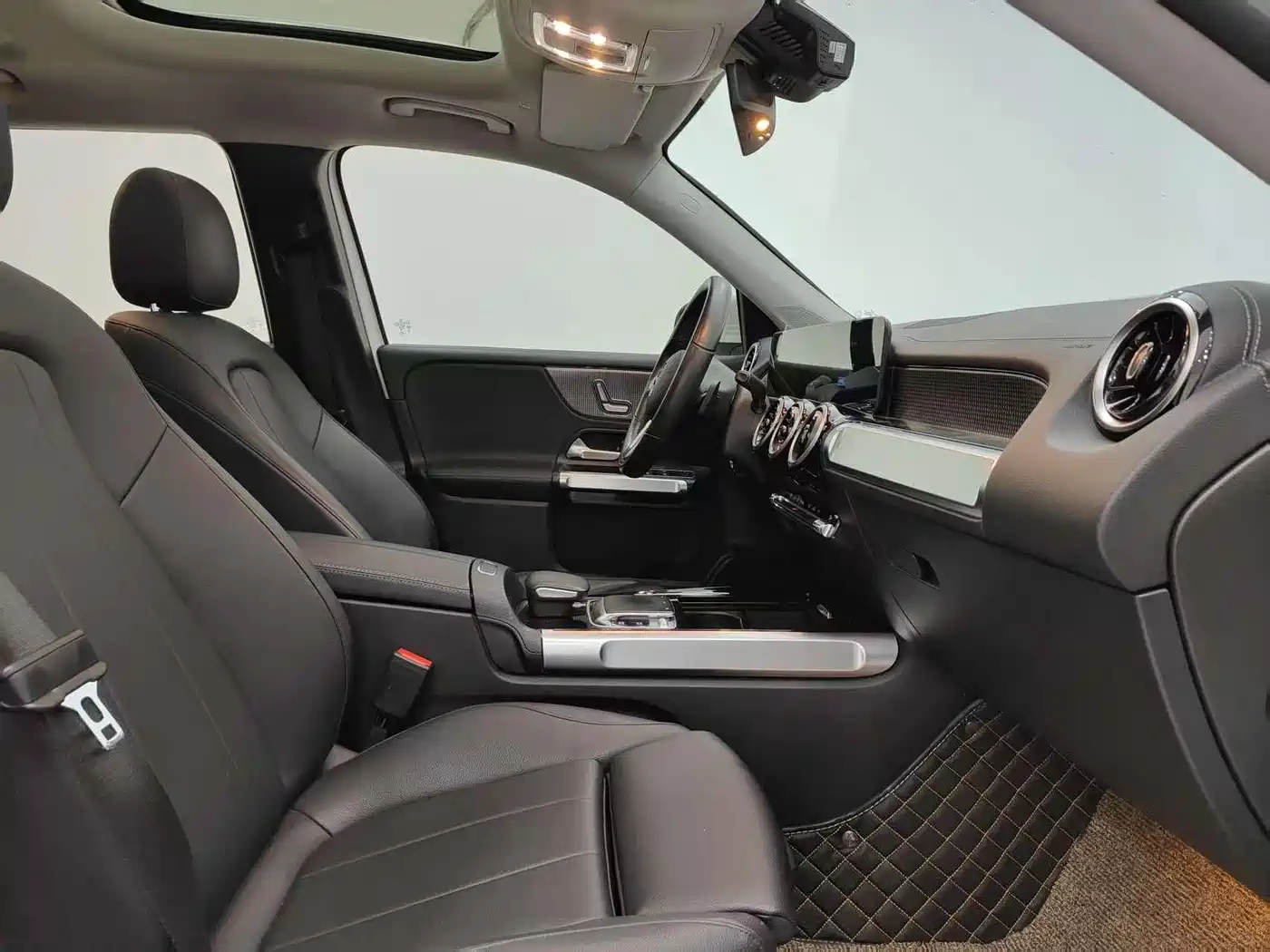 Mercedes-Benz GLB 2020 GLB 200 Dynamic фото 17
