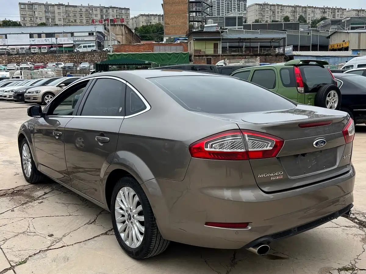 Ford Mondeo Zhisheng 2012 2011 2.0L GTDi200 Luxury