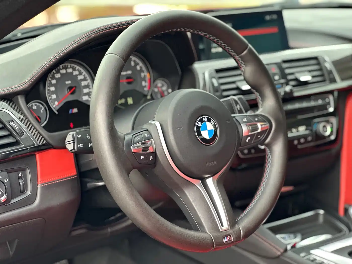 Photo 19 - BMW M4