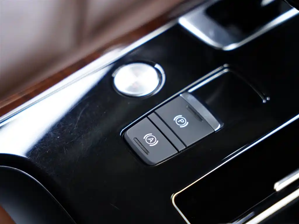Audi A8 2013 A8L 6.3 FSI W12 quattro Flagship фото 45