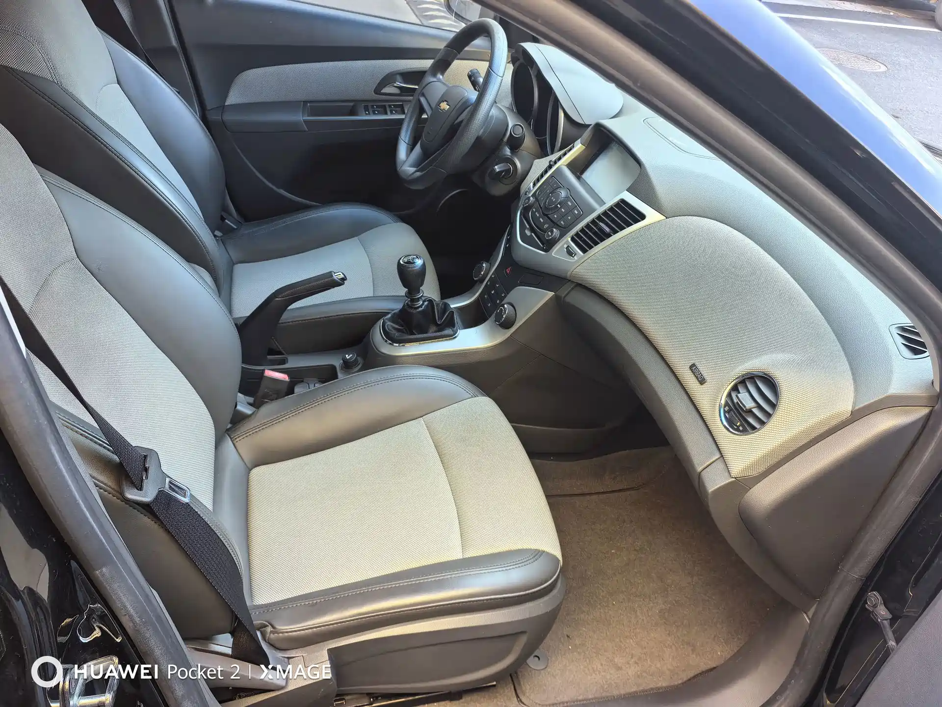 Фото 7 - Chevrolet Cruze