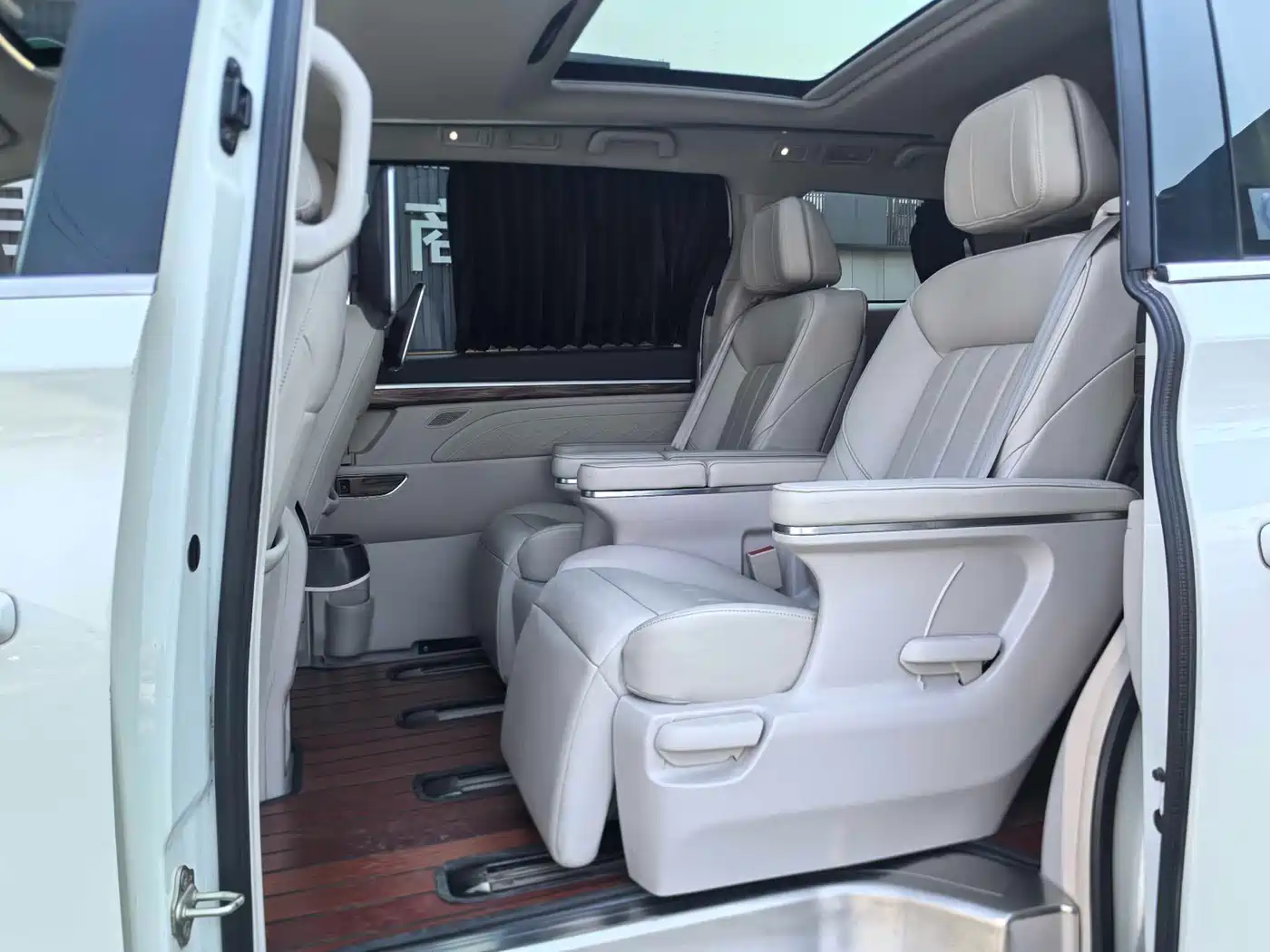GAC Trumpchi Trumpchi M8 2018 320T Flagship Edition фото 9