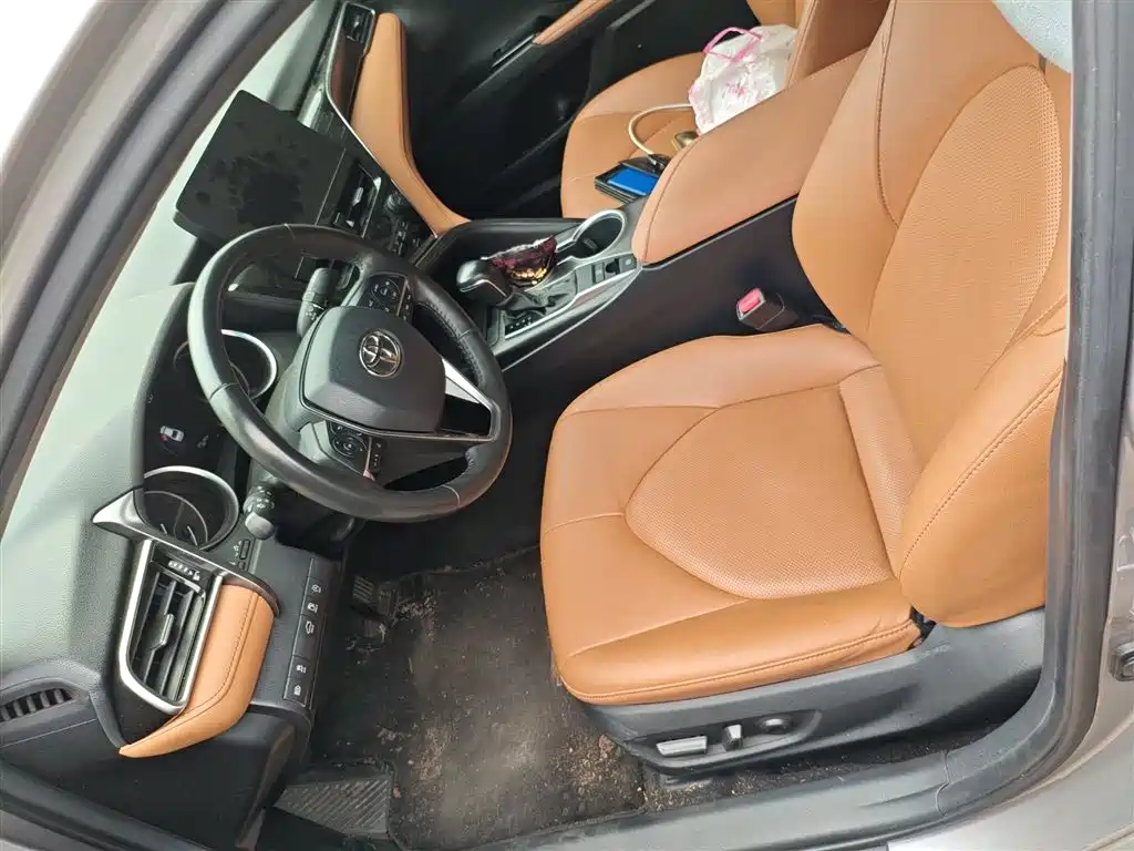Toyota Camry 2021 2.0G Luxury Edition фото 8