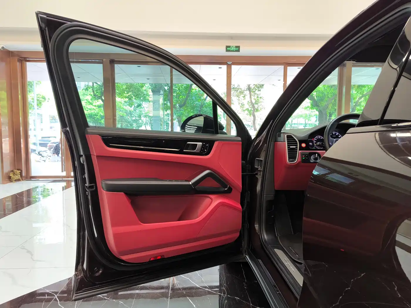 Porsche Cayenne New Energy 2021 Cayenne E-Hybrid 2.0T фото 25