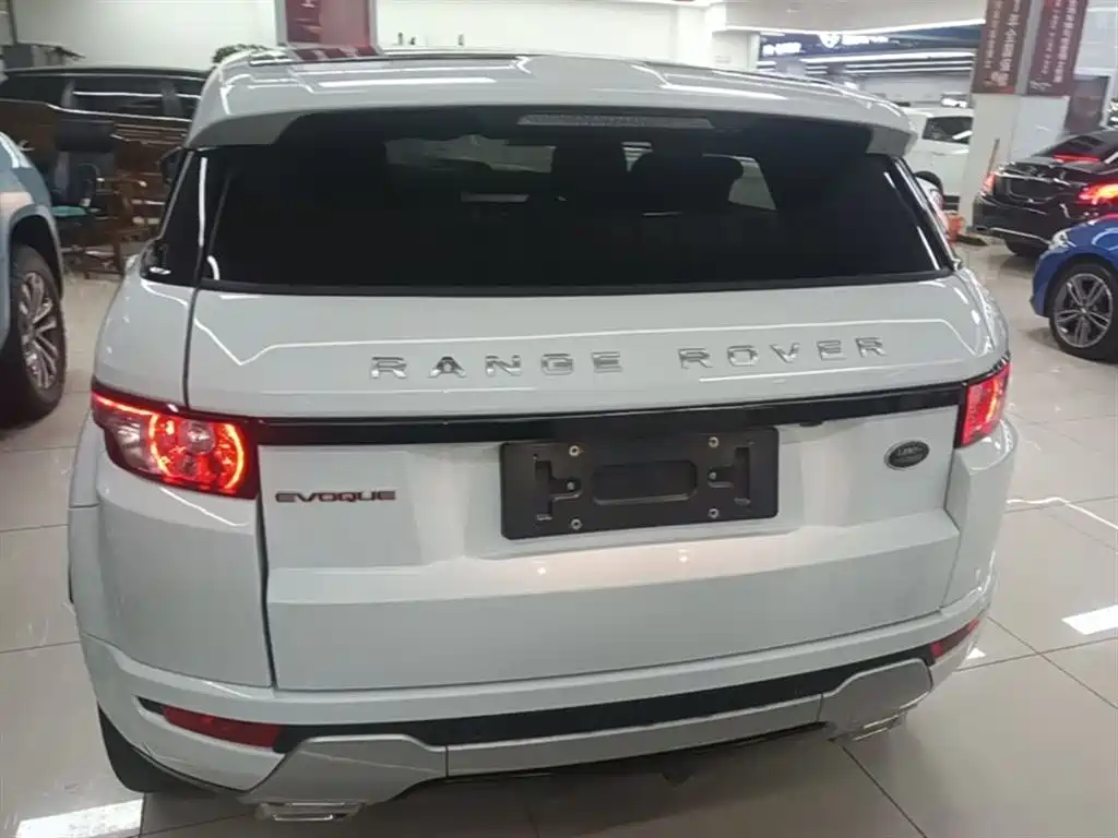 Land Rover Range Rover Evoque (Import) 2014 2.0T 5-door Brilliance Sport фото 6