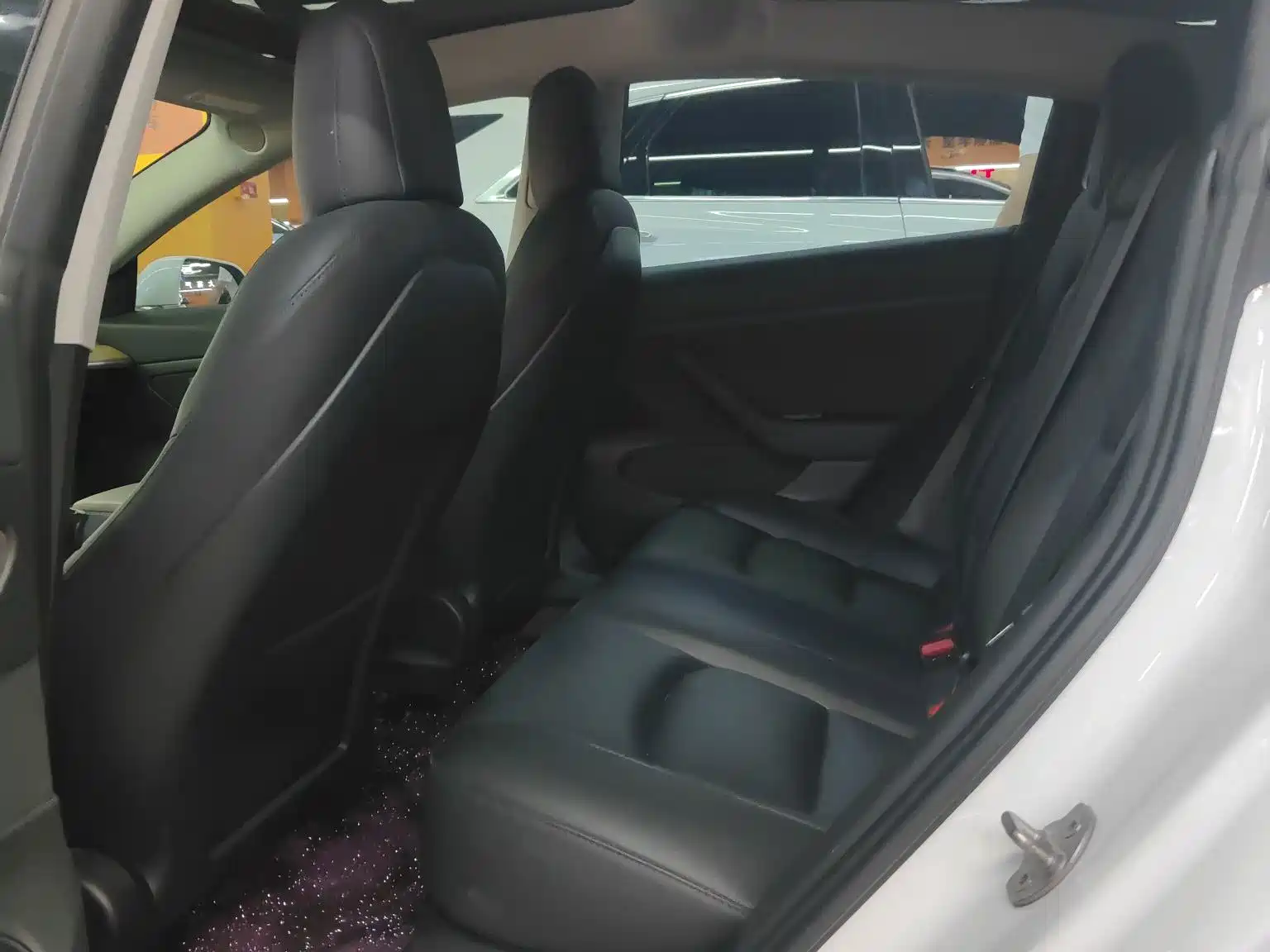 Фото 4 - Tesla Model 3