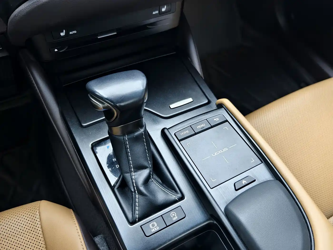 Lexus ES 2020 200 Excellence фото 8