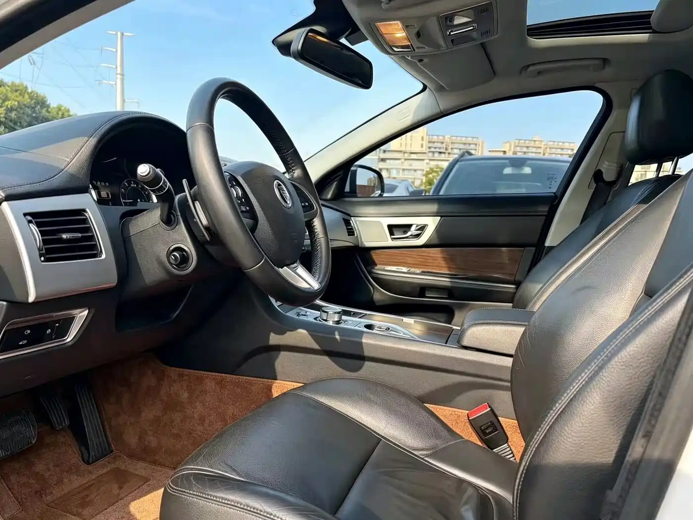 Jaguar XF 2015 XF 2.0T Style Edition фото 9