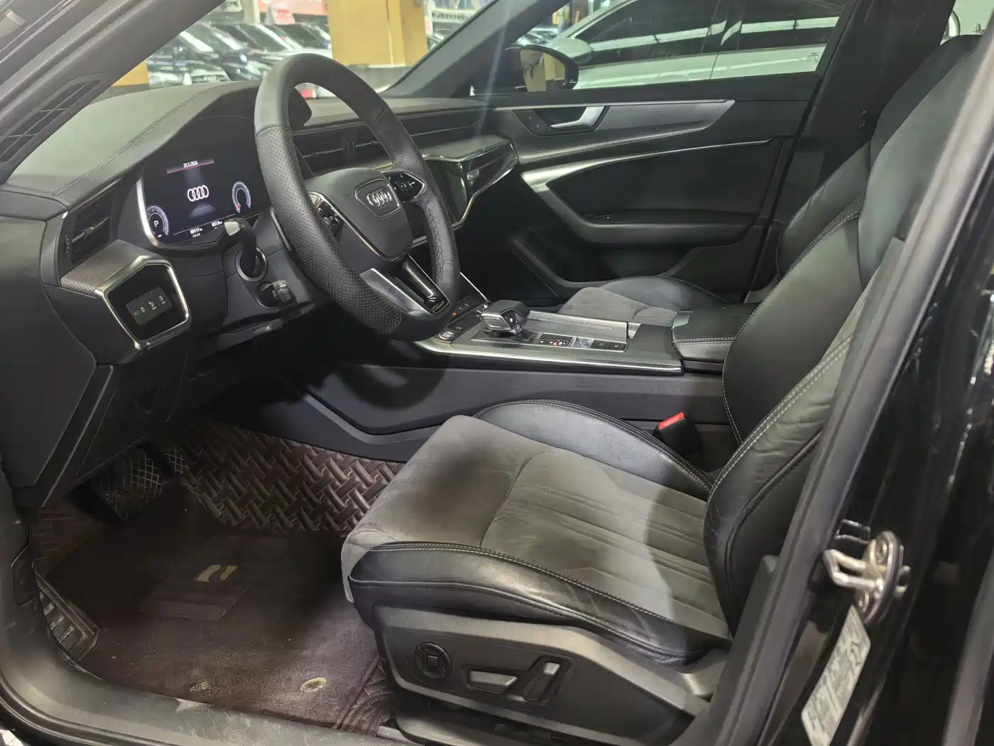 Audi A6L 2019 40 TFSI Luxury Dynamic фото 3