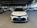 Фото 2 - Toyota Corolla