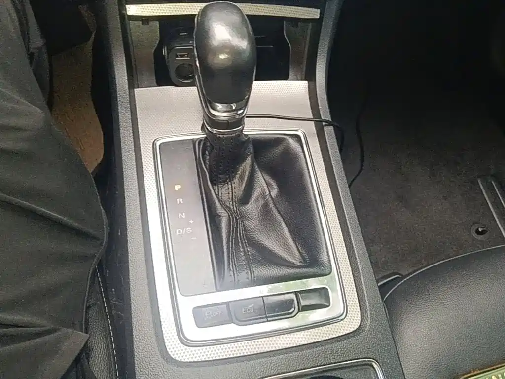 Roewe i6 2019 2020 PLUS 1.6L CVT 4G Connected Glory Flagship Edition