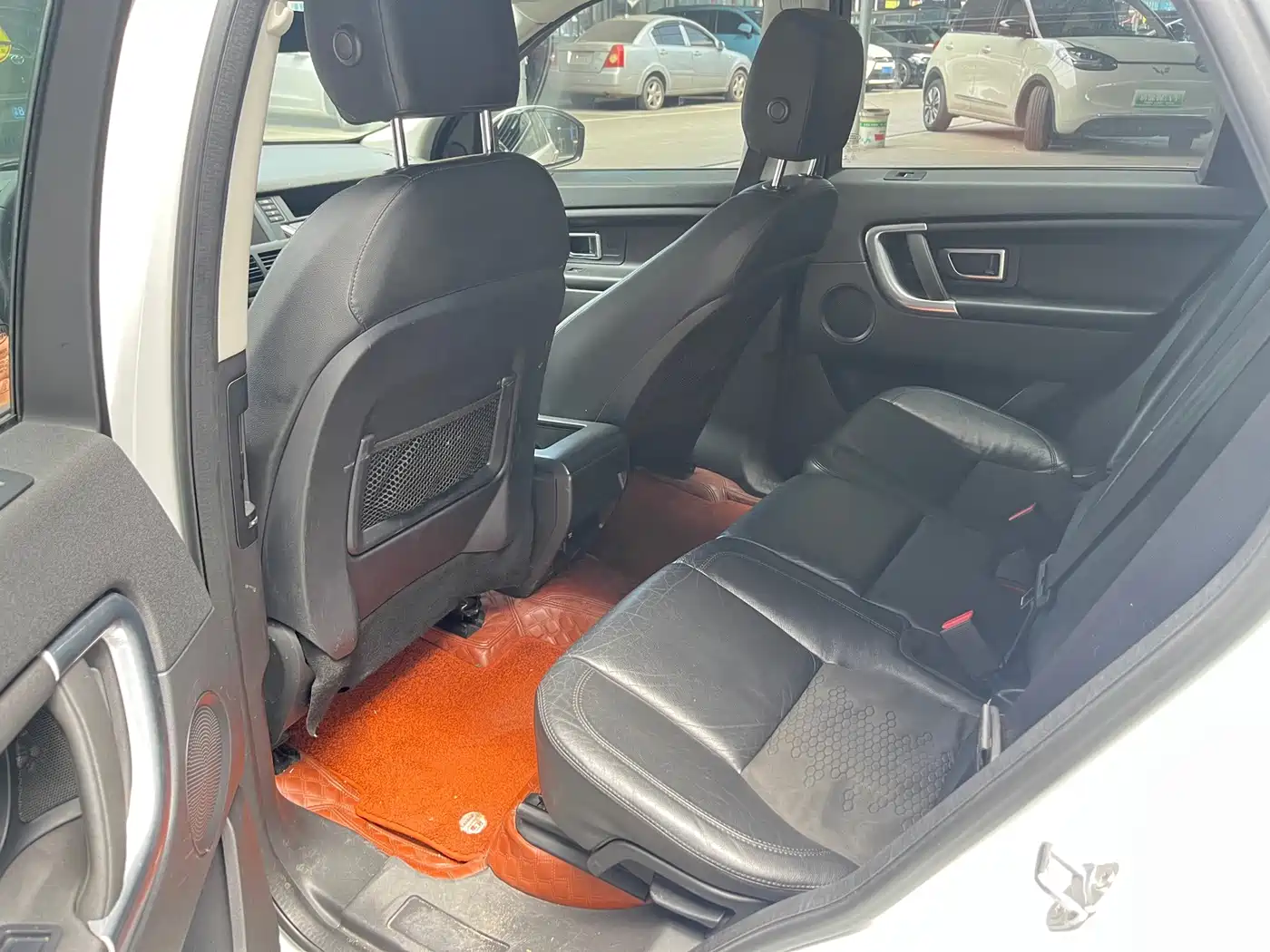 Land Rover Discovery Sport (Import) 2015 2015 2.0T SE