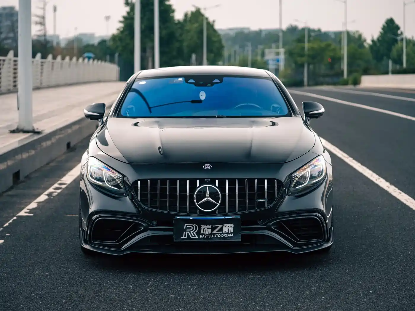 Mercedes-Benz S-Class AMG 2018 AMG S 63 4MATIC+ Coupe фото 3