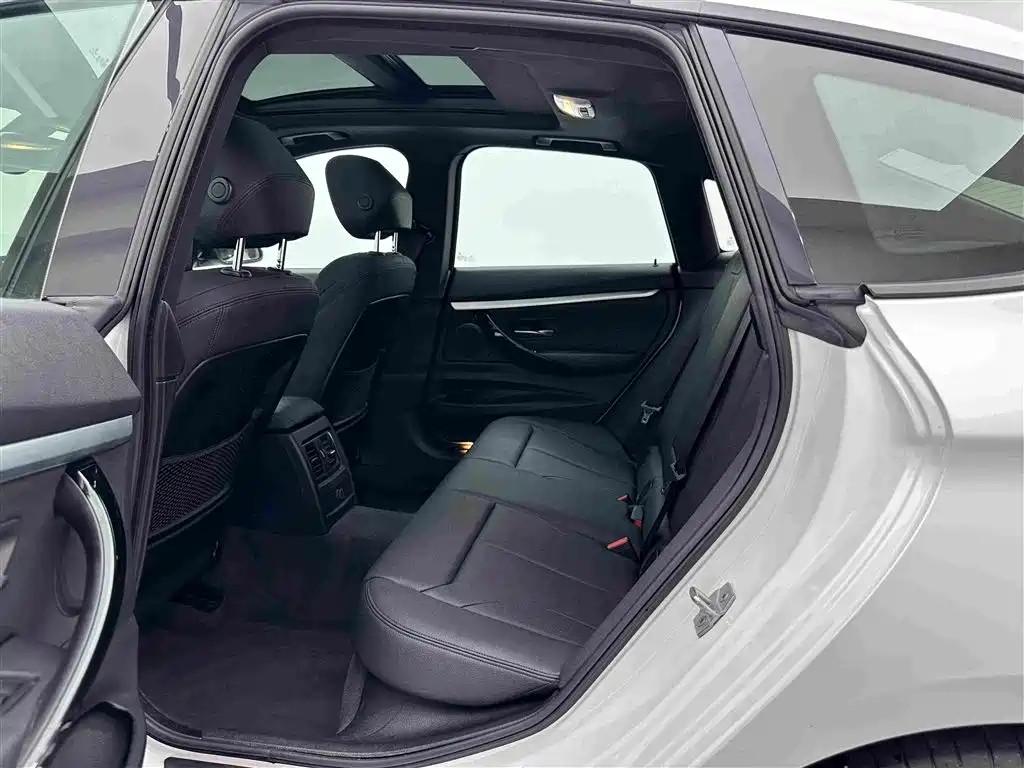 BMW 3 Series GT 2021 2020 320i M Sport Package