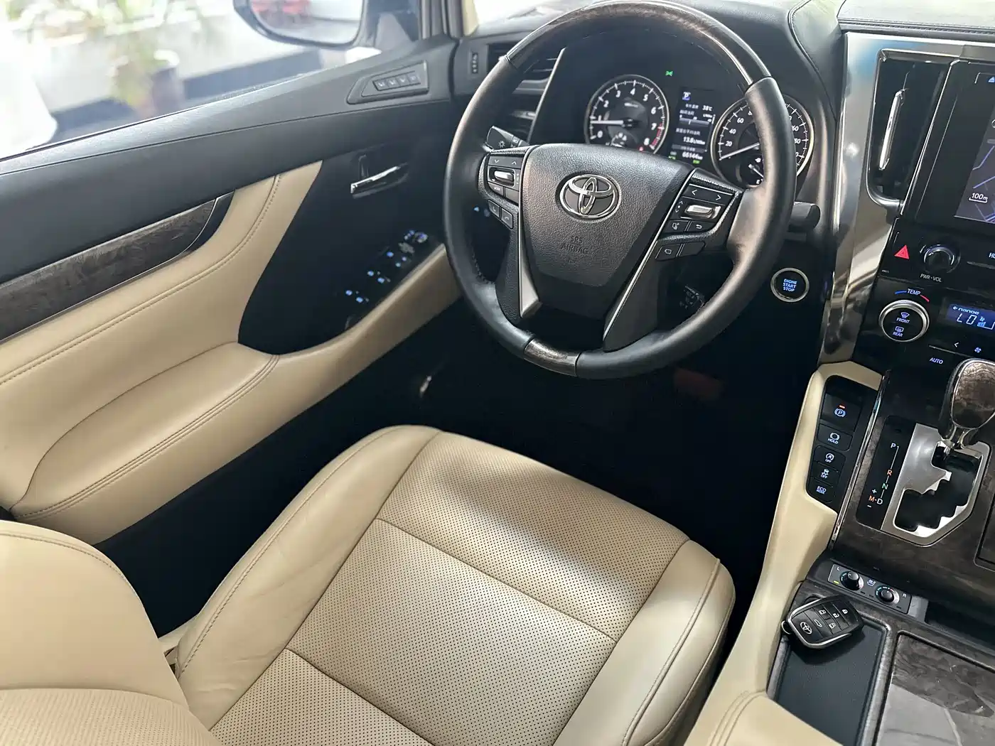 Toyota Alphard 2018 Facelift 3.5L Premium Edition фото 24