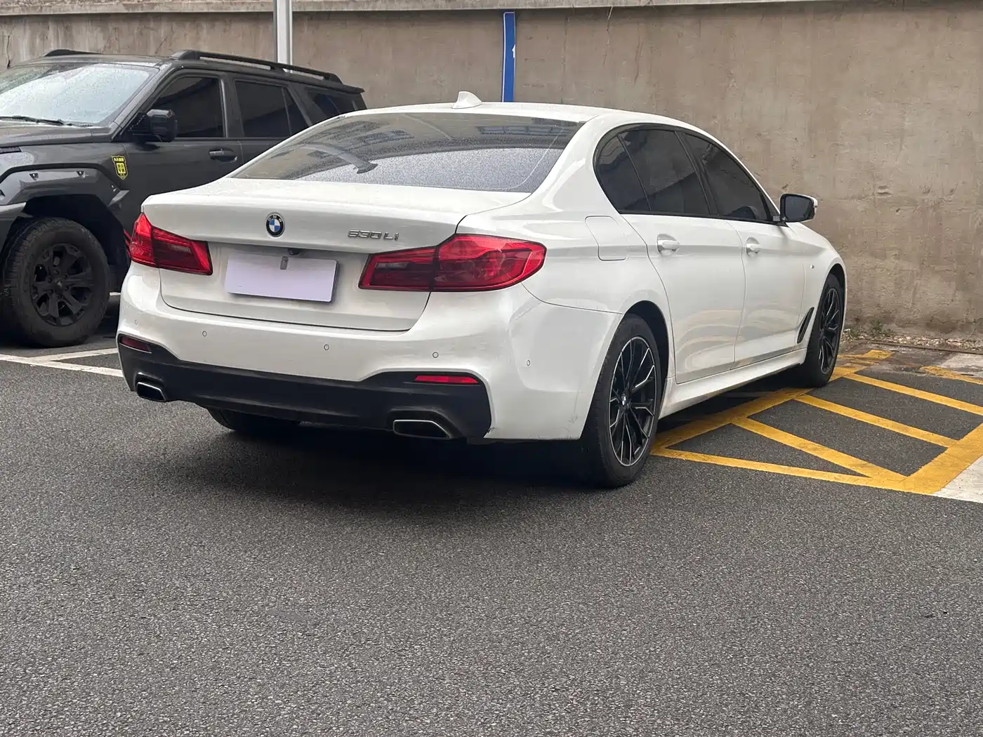 BMW 5 Series 2018 530Li Leading M Sport Package фото 8