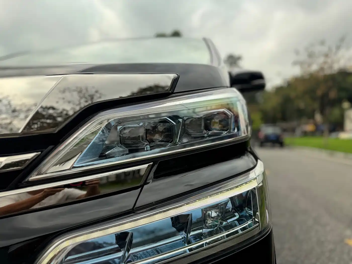 Toyota Vellfire 2021 2020 Twin Engine 2.5L HV Luxury Edition