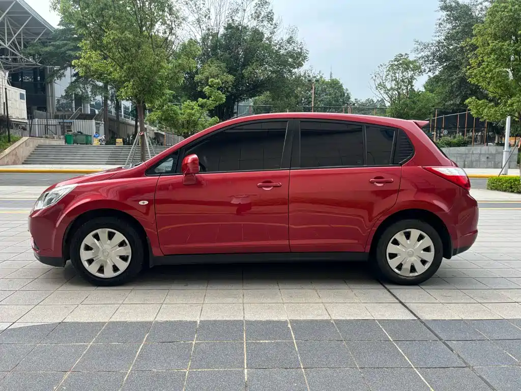Venucia R50 2017 2016 Model 1.6L Automatic Elite Edition