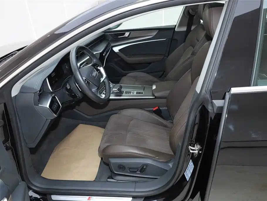 Audi A7L 2024 45TFSI S-line Dream Edition Crystal Package фото 16