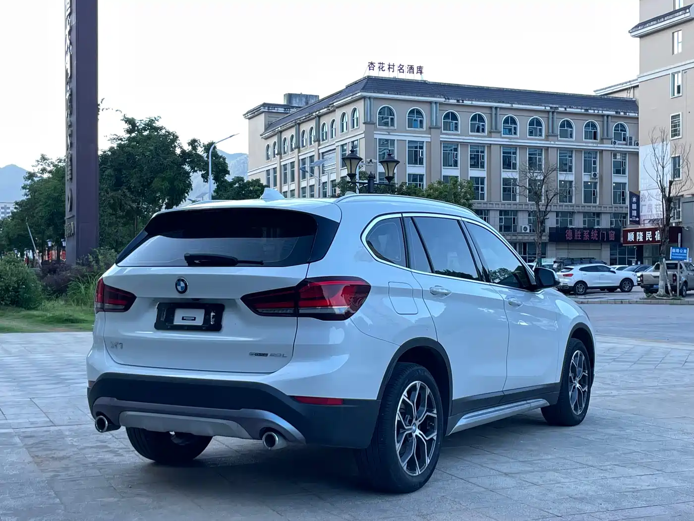 BMW X1 2022 sDrive20Li Fashion фото 8