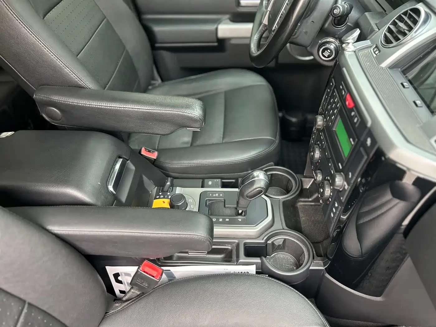 Land Rover Discovery 2009 Model 2.7 TDV6-S фото 36
