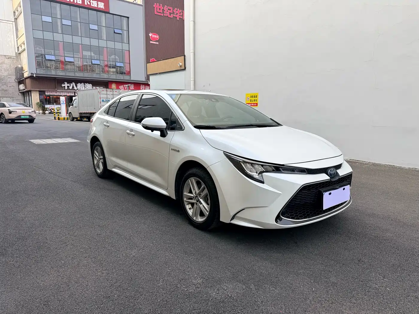Toyota Levin 2022 Dual Engine 1.8H E-CVT Progressive Edition фото 3