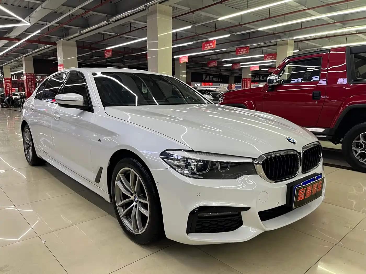 BMW 5 Series 2019 525Li M Sport Package фото 3