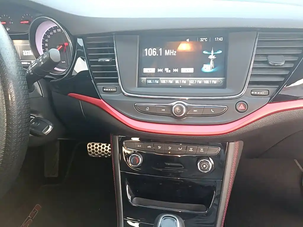 صورة 13 - Buick Verano