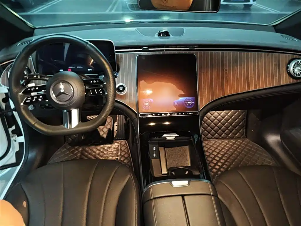 Mercedes-Benz EQE 2022 350 Pioneer Edition фото 10