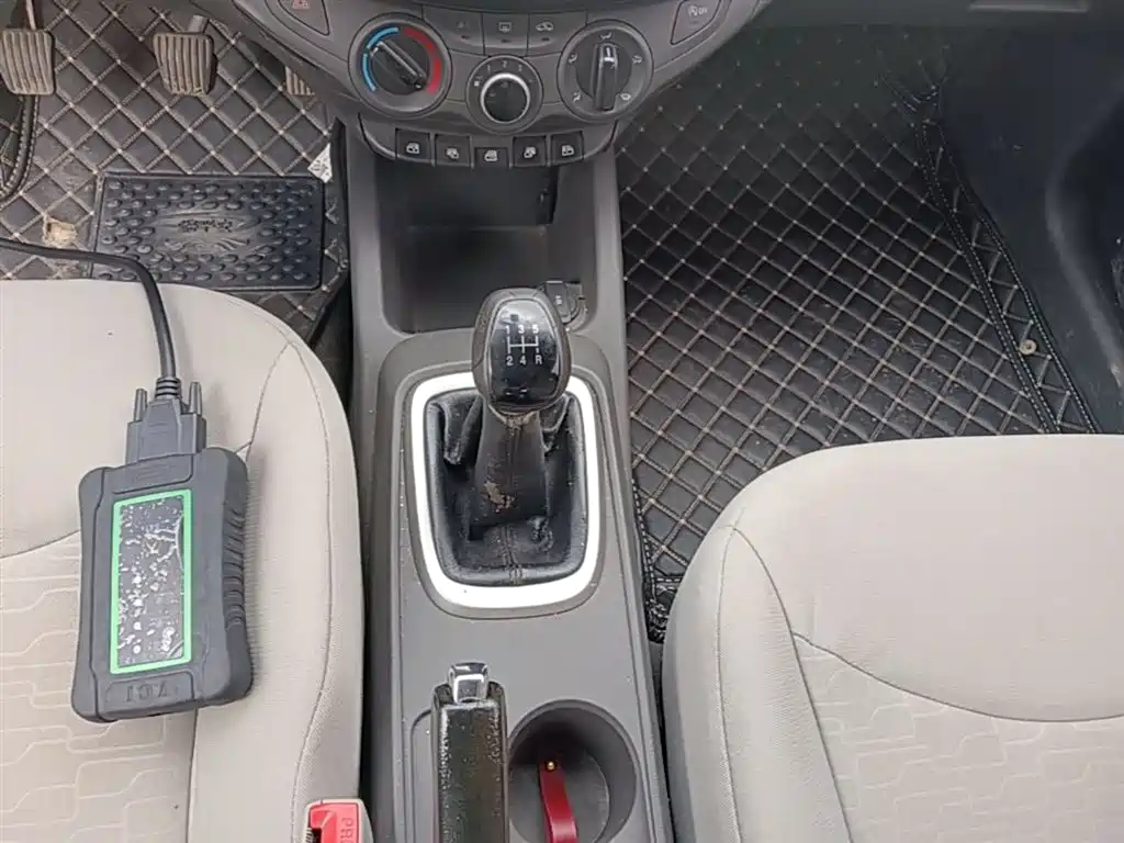 Chevrolet Sail 2015 Sail 3 1.3L Manual Ideal Edition фото 14