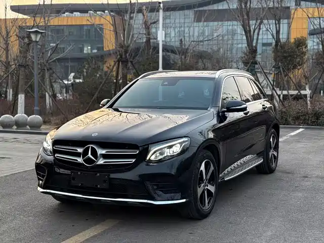 MERCEDES-BENZ GLC