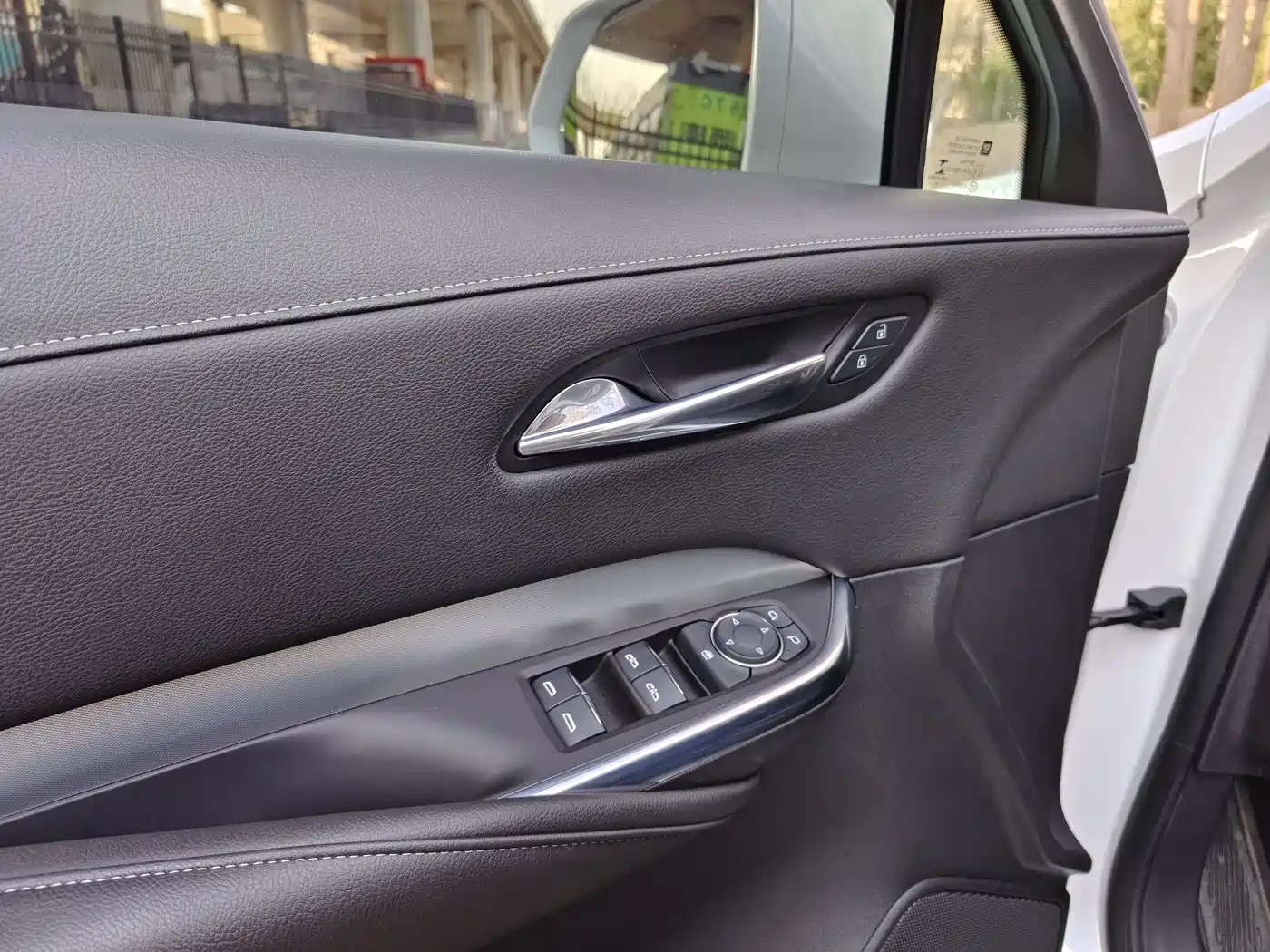 Cadillac XT4 2021 28T FWD Premium Edition фото 9