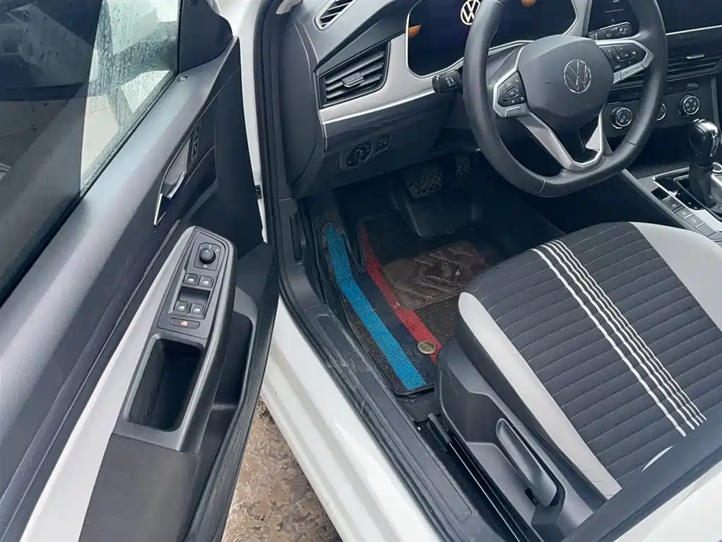 Volkswagen Bora 2024 200TSI DSG Smooth Ride Edition фото 8