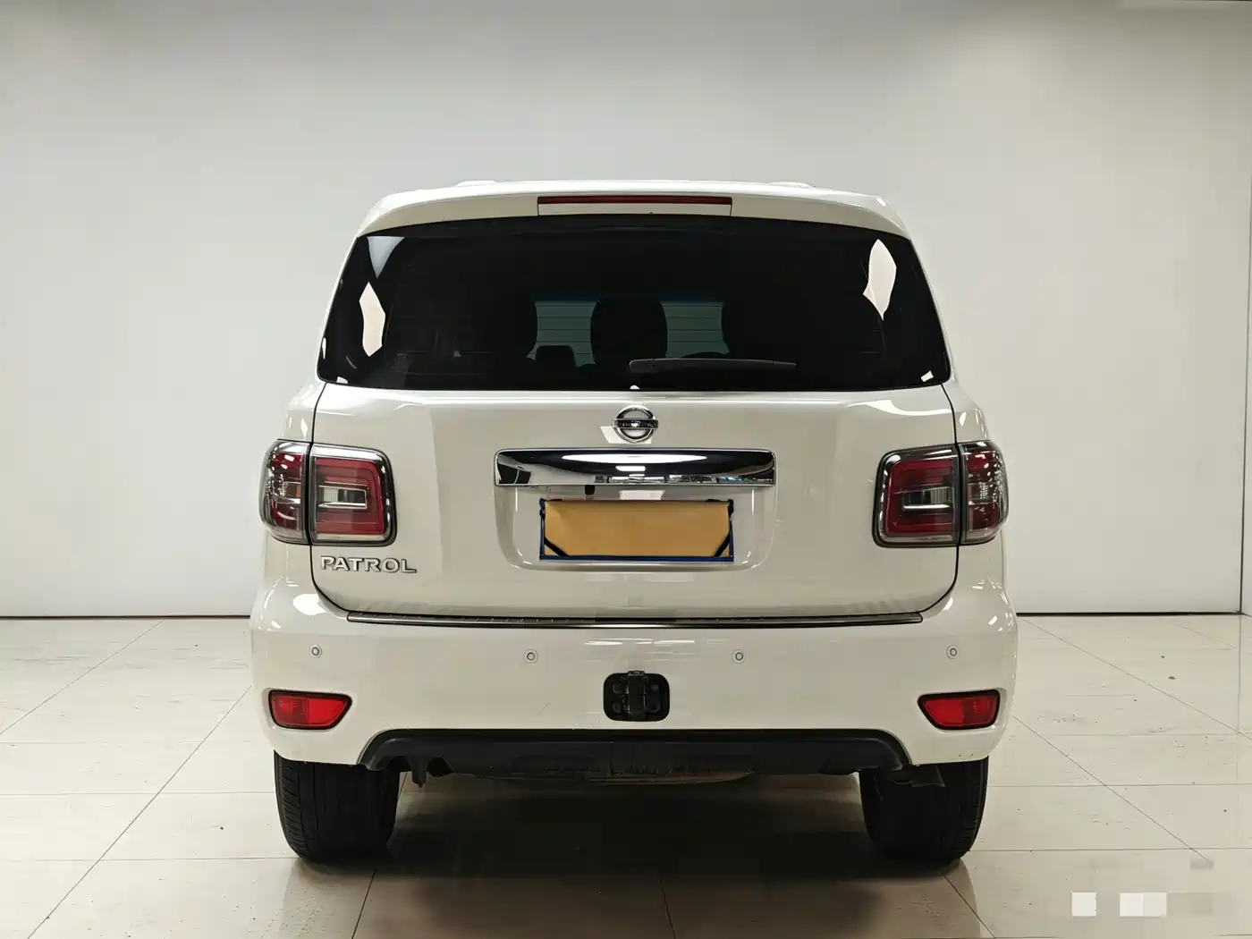Nissan Patrol 2018 4.0L Leadership фото 16