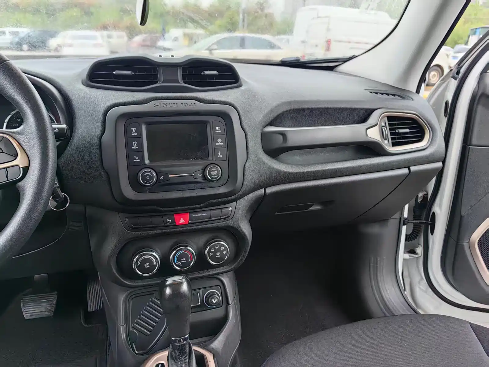 Фото 8 - Jeep Renegade