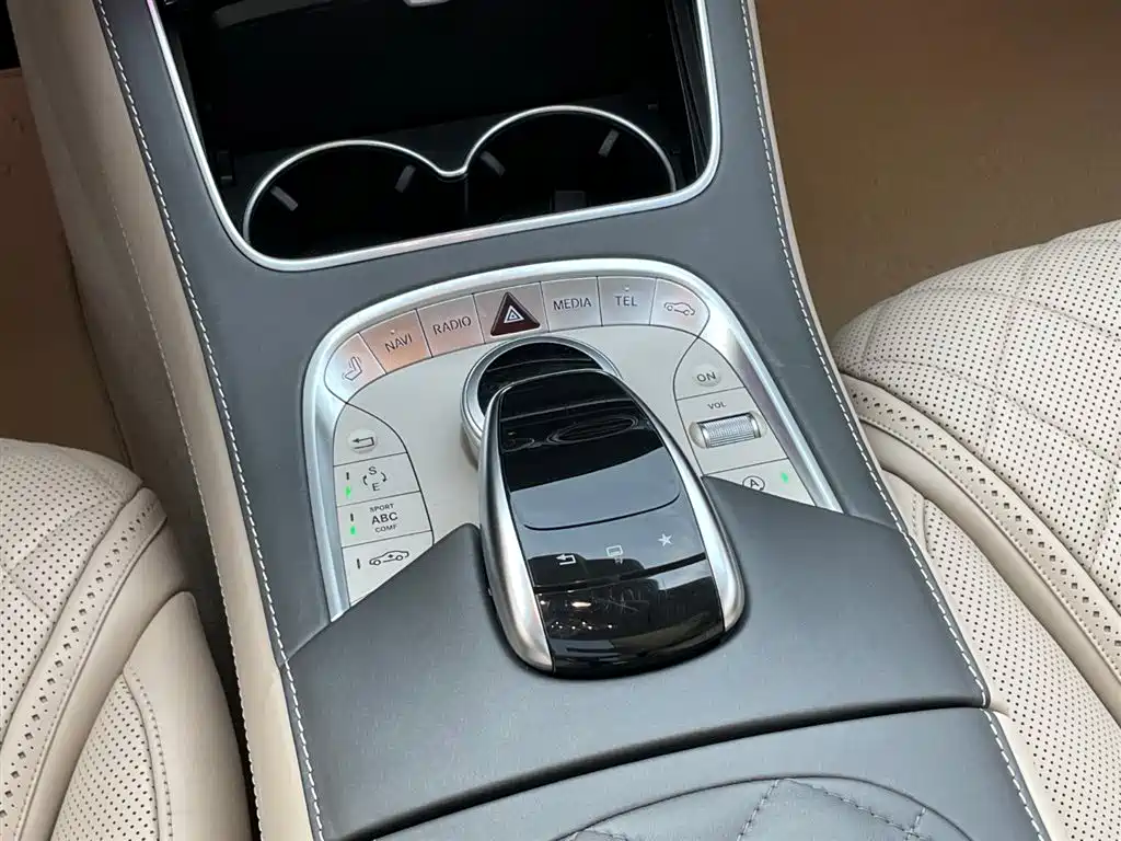 Mercedes-Benz Maybach S-Class 2015 S 600 фото 21