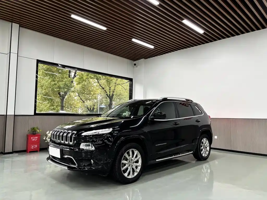 Jeep Cherokee 2017 — пригон из Китая