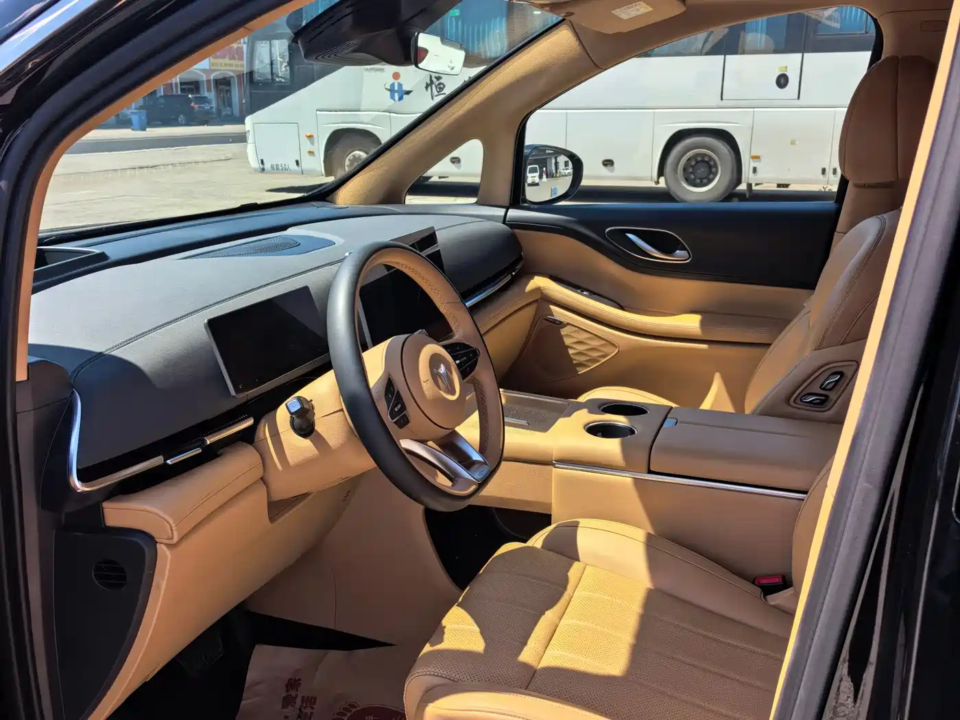 Voyah Auto Voyah Dreamer 2025 Model PHEV 4WD Premium QianKun Edition фото 4