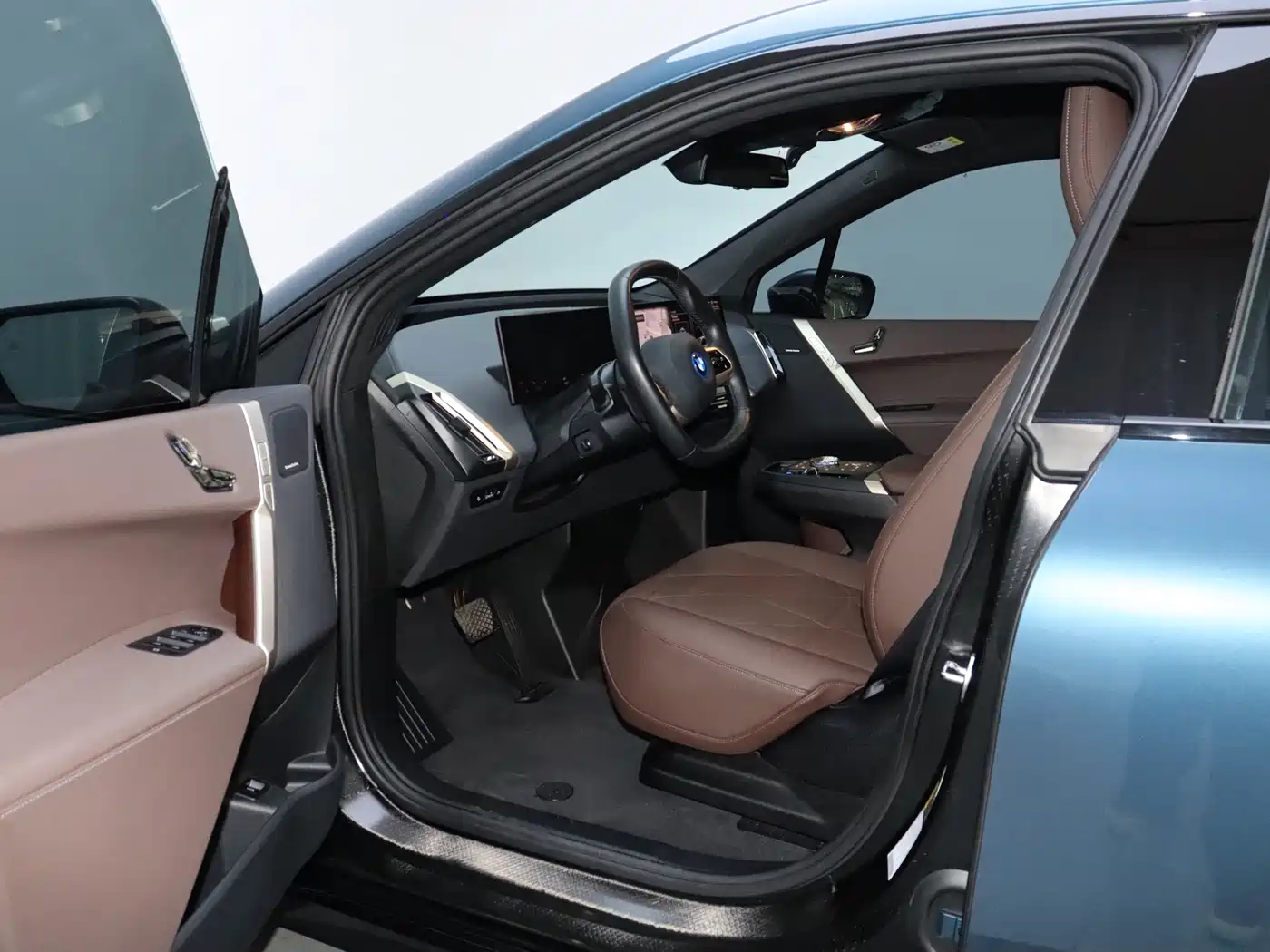 BMW iX 2022 xDrive40 фото 14