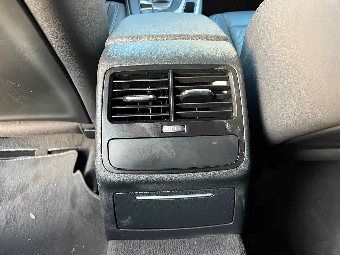 Audi A4L 2020 40 TFSI Luxury Dynamic фото 14