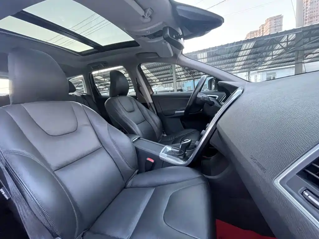 Volvo XC60 (Import) 2014 2014 Facelift T5 Momentum