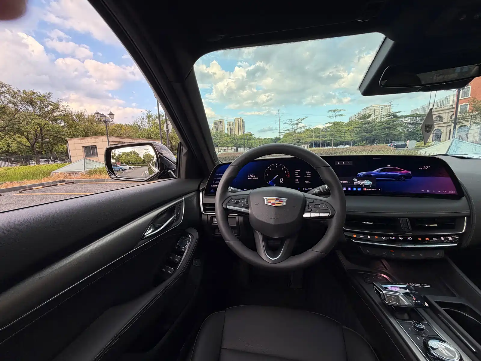 Фото 12 - Cadillac CT5