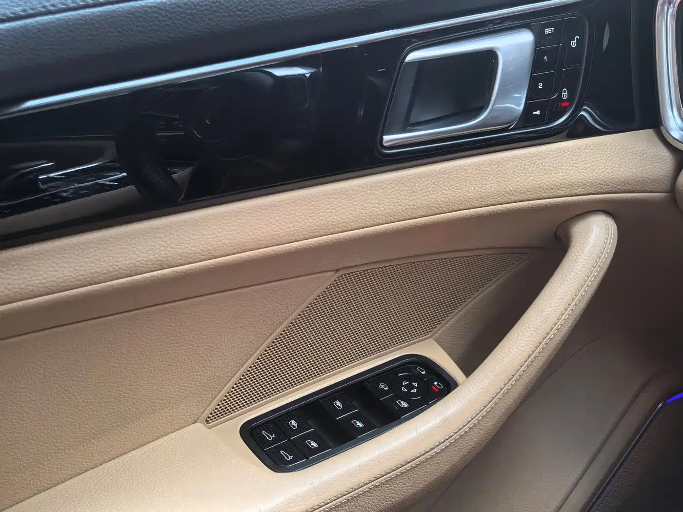 Porsche Panamera фото 29