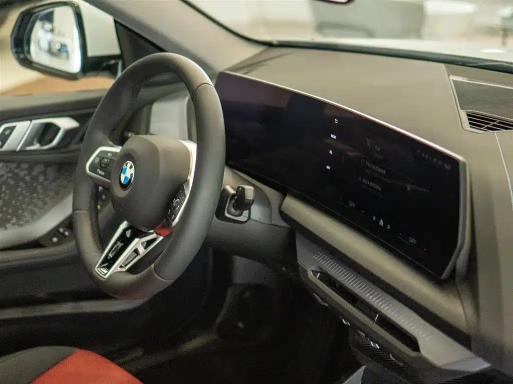 BMW 2 Series 2025 225L M Sport Package фото 22